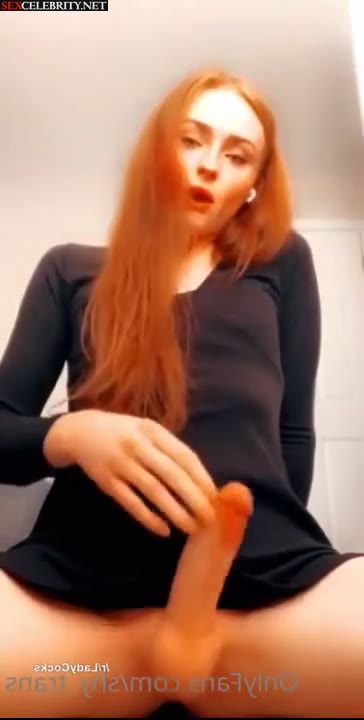 Sexy redhead Sophie Turner jerks off and cums messily - DeepFakesCeleb