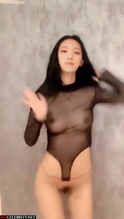 堀 未央奈 Hori Miona shows her hot body ディープフェイク エロ deepfake Nogizaka46 - DeepFakesCeleb