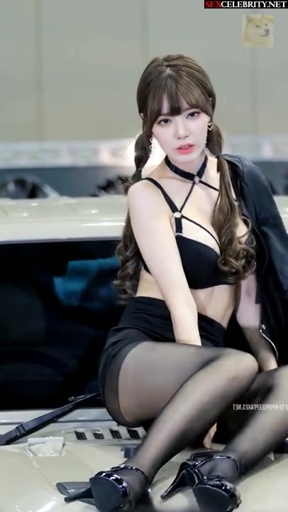 Sakura 사쿠라 from IZ*ONE 아이즈원 shows sexy poses in deepfake [딥페이크] - DeepFakesCeleb