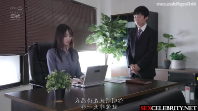 Victoria Song needs some sexy break at the office 宋茜 人工智能