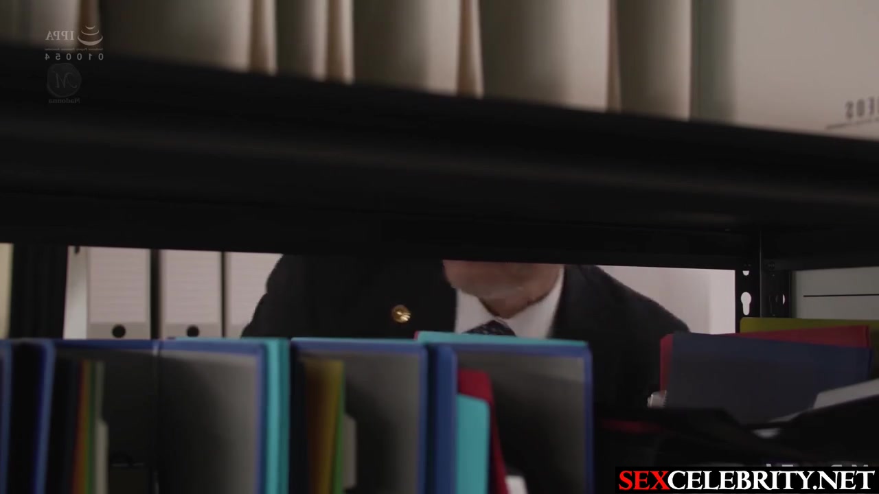 Hidden fuck in the library - Kim Tae-Hee deepfake video (김태희 딥 러닝 프로그램) - DeepFakesCeleb