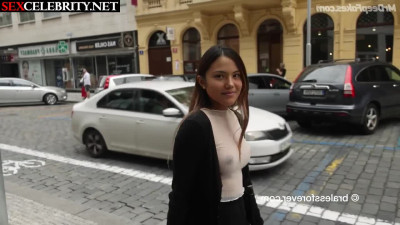 [A.I.] Emma Raducanu walks down the street without a bra