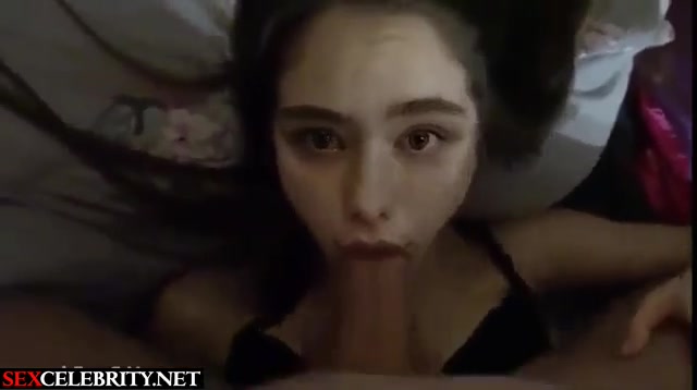 Dasha Taran shows off her new deepthroat skills [real fakes] - DeepFakesCeleb